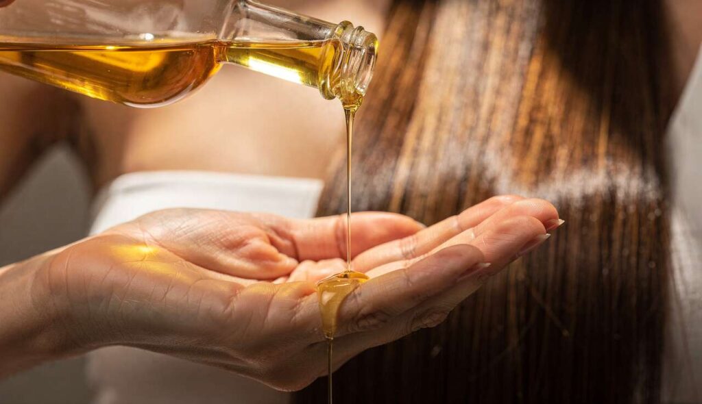 Zapomnij o olejku rycynowym: ten mniej znany olejek przyspiesza porost włosów
